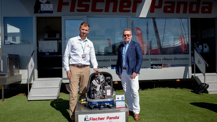Hi-res image - Fischer Panda UK - Fischer Panda UK’s Marketing Director, Chris Fower, and Fairline’s Design and Engineering Director, Wayne Huntley, at Southampton Boat Show