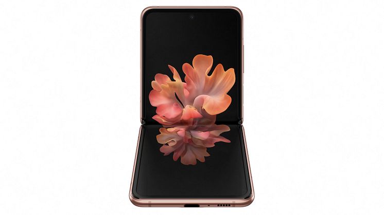  Med den foldbare smartphone Galaxy Z Flip 5G kombinerer Samsung innovativt design med hastigheden fra 5G