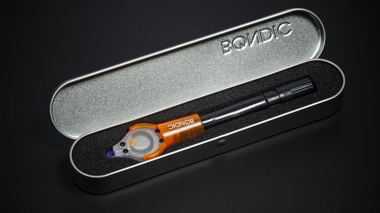 Bondic i fodral