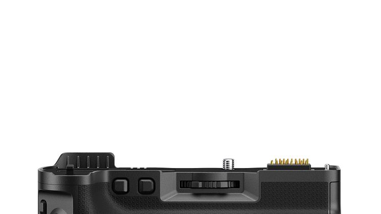 GFX100Ⅱ_front_batteryGrip