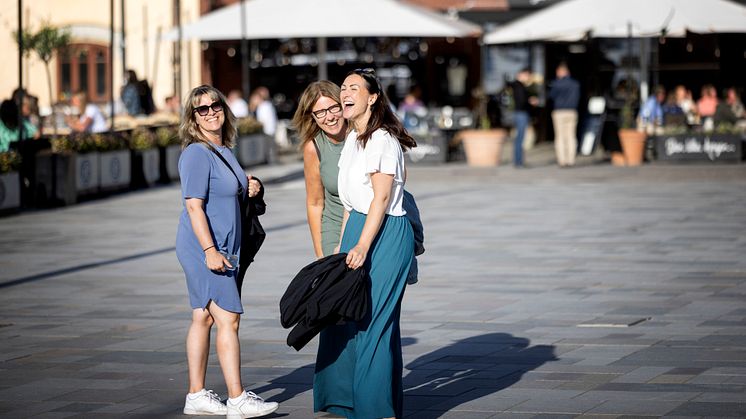 Nu har Cityindex för 2024 kommit och det visar att Skövdes stadskärna ökar omsättningen! Enligt undersökningen ökade den totala försäljningen (handel, restaurang, hotell) i Skövdes stadskärna med 7 % under 2023 (5 % under 2022).