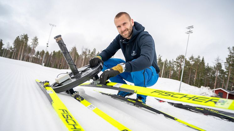 Kalle Kalliorinne, forskare inom maskinelement med inriktning skidteknologi vid Luleå tekniska universitet.
