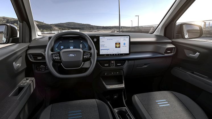 2023 FORD E-Tourneo Courier Active (8)