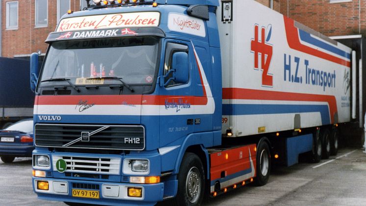 Poulsen Karsten L Volvo FH12-380 4x2 OY97197 BD83