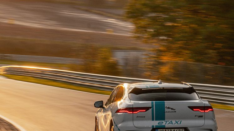 Jag_I-PACE_RACE_eTAXI_Nurburing_10