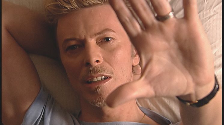 DAVID BOWIE SLIPPER TO SPEKTAKULÆRE UTGIVELSER - TIDLIGERE UUTGITT SINGEL UTE NÅ