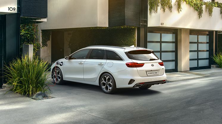 Med lanceringen af den nye Ceed SW plug-in hybrid kan KIA tilføje endnu en lovende plug-in-hybrid til sit allerede populære modelprogram af elektrificerede biler