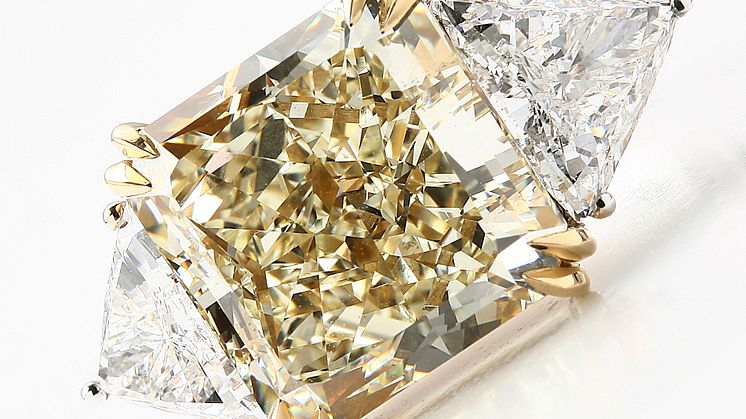 Eksklusive diamanter på juleauktion