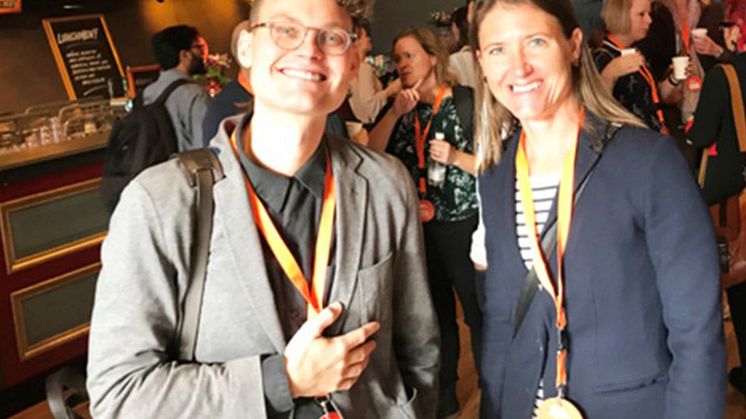 Wihlborgs HR- och hållbarhetschef Anna Nambord i samspråk med Malmöprofilen Martin Thörnkvist, tidigare ansvarig för bl.a. The Conference