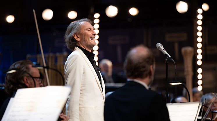 Symphonia: Tomas Ledin och Kungliga Filharmonikerna