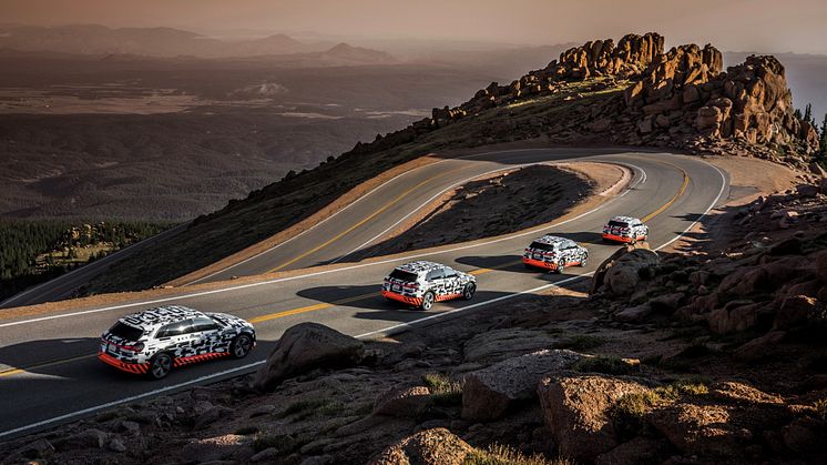 4x Audi e-tron prototype i rekuperationstest på Pikes Peak