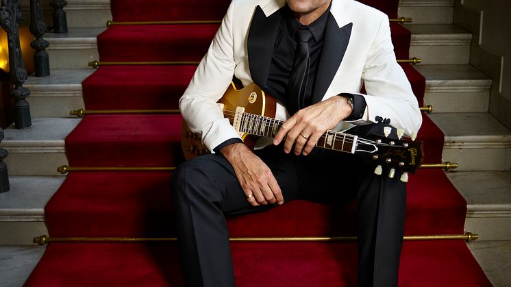 Niklas Strömstedt i stor julshow på Grand Hôtel