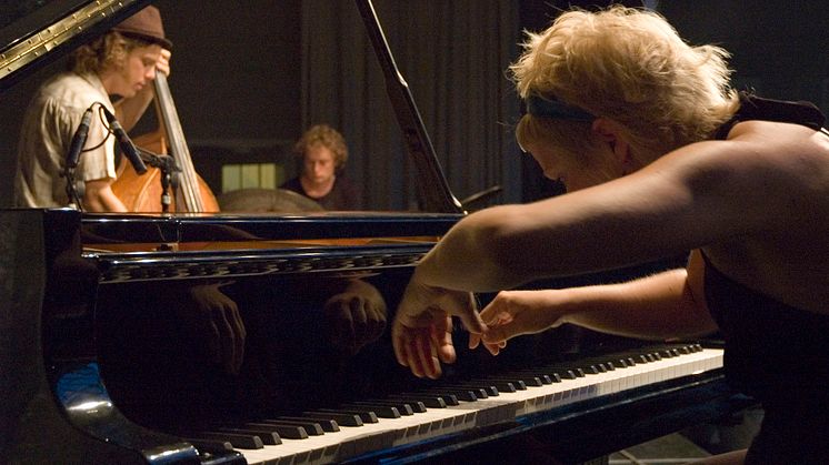 Karen Bach Trio feat Ian Froman