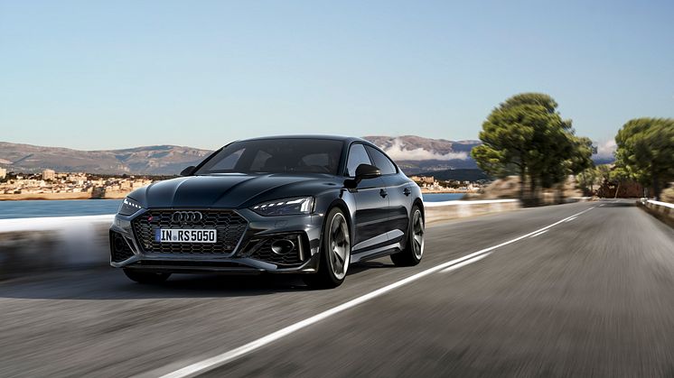 Audi RS 5 Sportback med competition plus pakke (Sebringsort krystaleffekt)