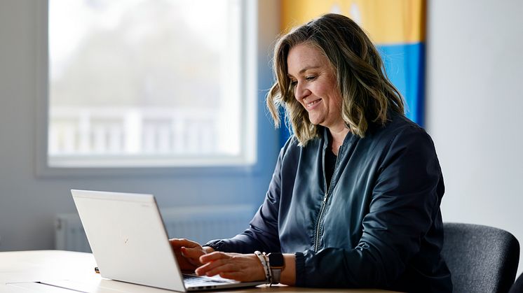 Anna Haglund i arbete på Swecon