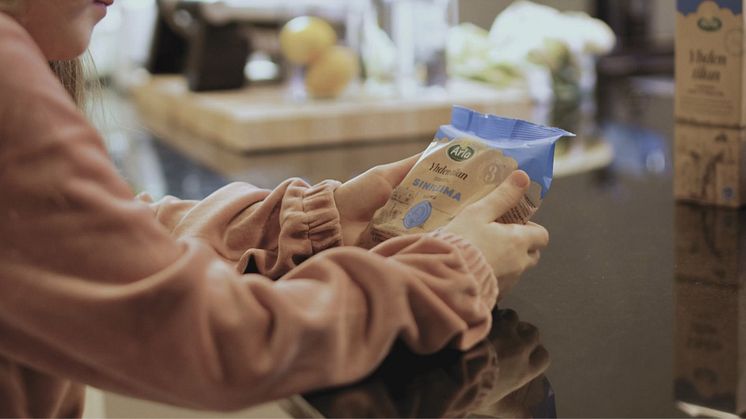 Arlan uuden juuston matka maatilalta kauppaan on maailman läpinäkyvin – kuluttajille on tarjolla suomalaisen innovaation avulla avattua ainutlaatuista tietoa
