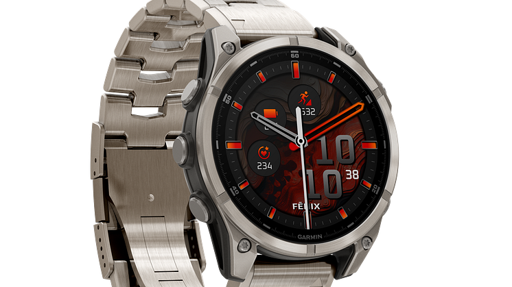 Fenix8_47_HR_Titanium_Metal_Front-right_0015_fenix8_wf_47mm_exclusive_titanium.png