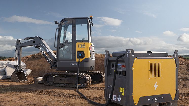 PU40 laddar Volvo ECR25 Electric