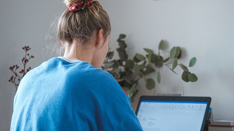 Auch im Home Office sollte man nicht auf privaten Unfallversicherungsschutz verzichten. Foto: Jan Baborak/unsplash