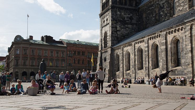 ​Dansens dag firas med dans på Domkyrkoplatsen
