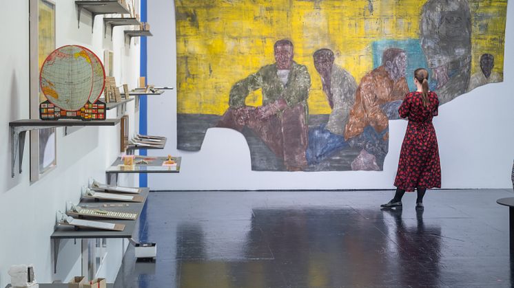 Leon Golub, Fångar II, 1989, olja på duk. Runo Lagomarsino, Las Casas is Not a Home, 2008-2010