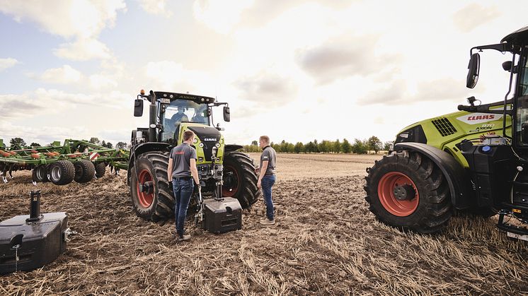 DLG Test Tractors with CEMOS
