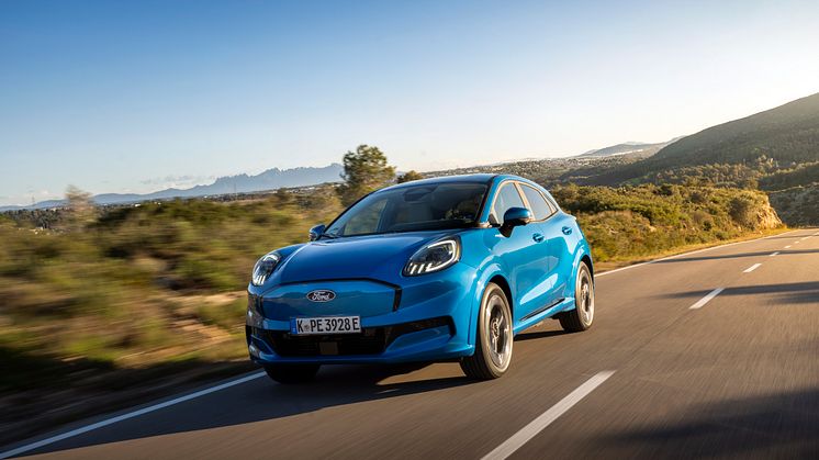 2025 Elektrisk SUV Puma Digital Aqua Blue (4).jpg