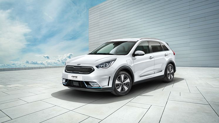 kia_niro_phev_my18__3_4_front_view_(with_16_rims)_11441_63691