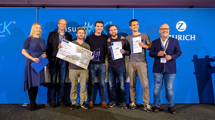 Glückliche Gewinner nach 48h Hacking - Team TrojanHörses