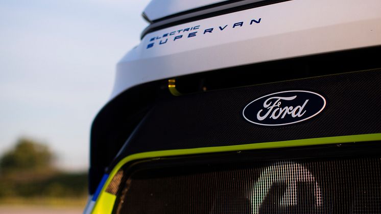 Ford Pro Electric SuperVan 2022 (43)