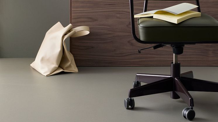 Medium-Marmoleum cocoa 3589 nori