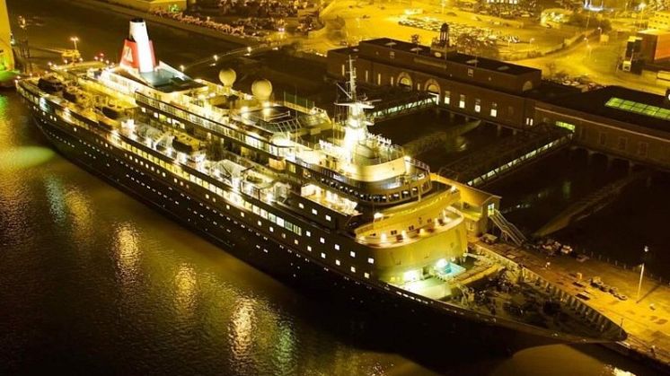 Get into the festive spirit with a Fred. Olsen Christmas cruise from London Tilbury in December 2016