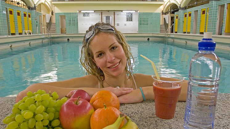 Vitaminreiche Kost und Bewegung sind gut für das Immunsystem und damit hilfreich, um Infekte zu vermeiden. Foto: SIGNAL IDUNA
