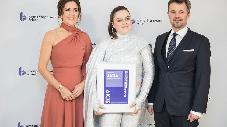 Sangskriver og sanger Jada modtog Kronprinsparrets Kulturelle Stjernedryspris 2019 for med sine sange at åbne for et pop-univers, der gennemsyres af både mod og skrøbelighed.