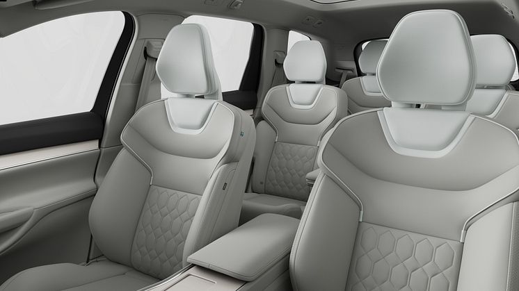 317308_Volvo_EX90_-_version_6_places.jpg