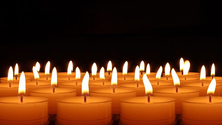 Nu tändas tusen juleljus. Dags att byta batteri?