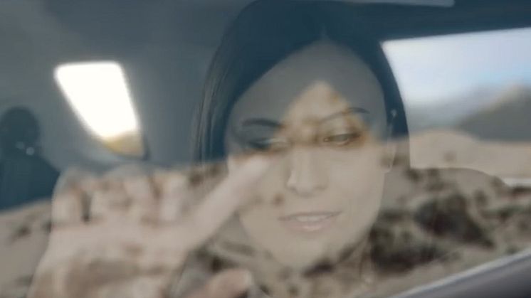 Ford med bilvinduer som skal la blinde føle utsikten