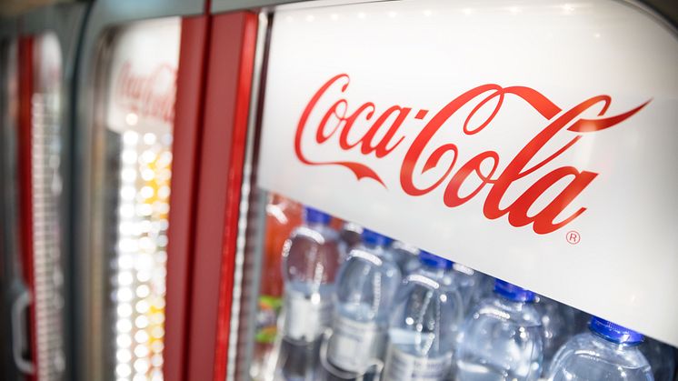 Coca-Cola i Sverige har mer än halverat energiförbrukningen från sin kylskåpsutrustning 