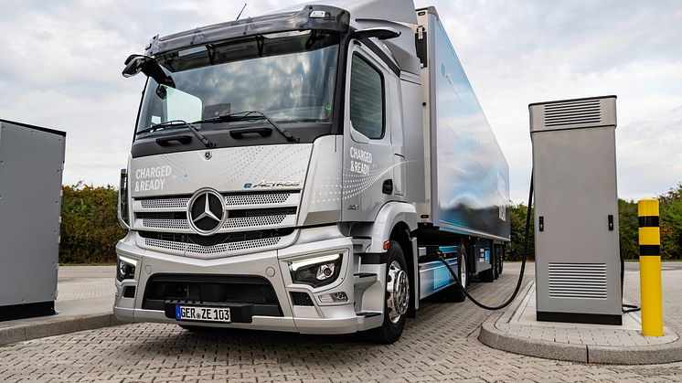 Mercedes-Benz eActros 300