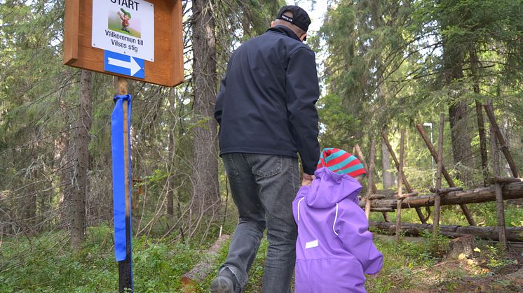 Promenad längs Vilses Stig i Vitbergsområdet