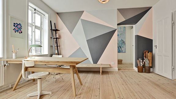 Måla ett eget stort grafiskt mönster på väggarna