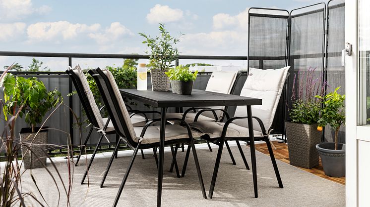 Rusta_2024_S2_balcony_table_Lyon_Chair_Madrid-1-I