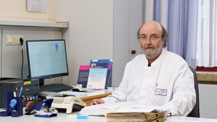PD Dr. med. Dr. phil. Johannes Rösche übernimmt in der Hephata-Klinik die Leitung der neuen Epilepsie-Station für Menschen mit Behinderungen.