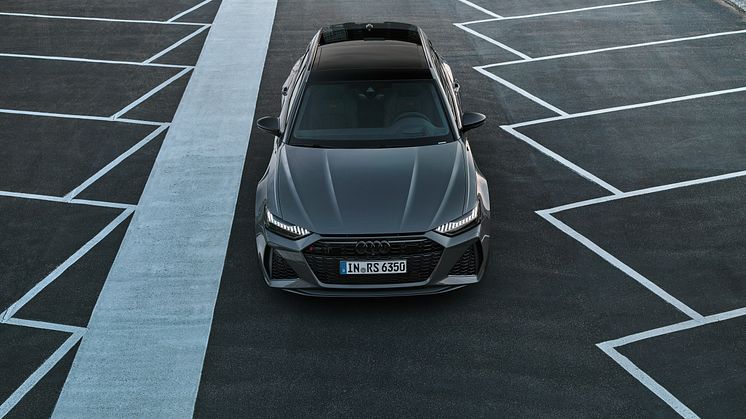 Audi RS 6 Avant performance (Nimbusgrå perleeffekt)
