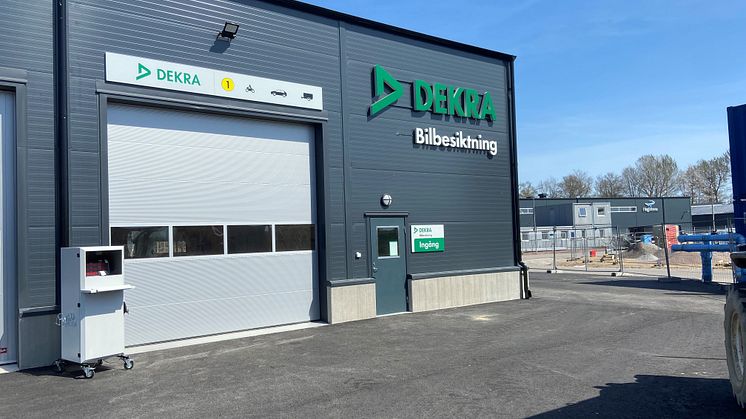 Utsidan av DEKRA:s nya station i Kalmar