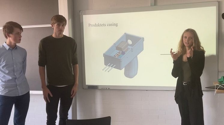 Philip, Benjamin og Emilie fra H.C. Ørsted Gymnasiet skal til DM-finale i Teknologi og Erhvervscase 