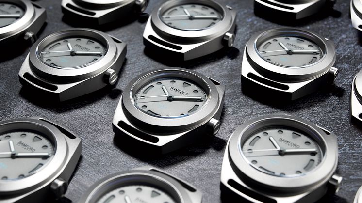 Bamford London LR001 01