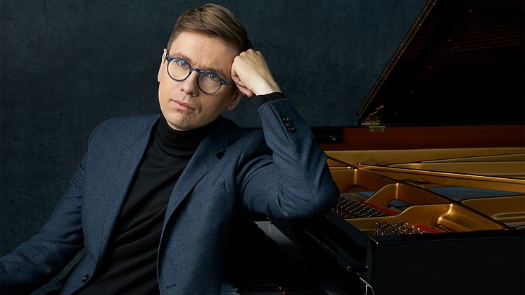 Pianisten Víkingur Ólafsson, foto Ari Magg.