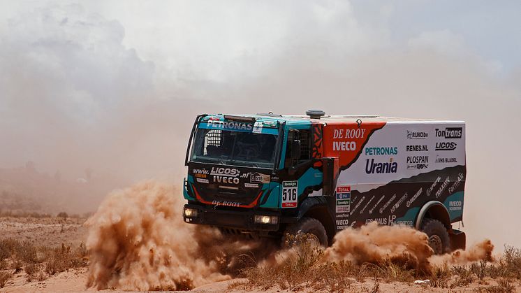 Gerard de Rooy, som ska sätta sig bakom ratten i sovhyttsversionen av Iveco Powerstar, är en erfaren rallyförare som visat prov på sina otroliga färdigheter många gånger förr med minnesvärda segrar i Dakarrallyt 2012 och 2016. 