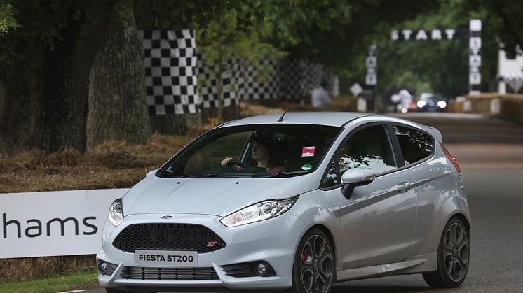 Bemutatkozik a sorozatgyártásra kész Ford Kuga Vignale. A Ford Vignale termék- és fogyasztói élmény egy exkluzív kivitelű SUV-modellel gazdagodik